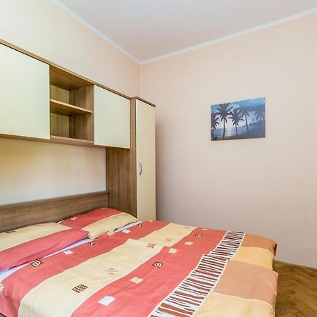 Apartments Krc Pinezići Exterior foto